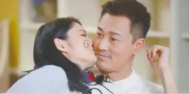 新娘让弟弟当伴娘并在婚礼上跳舞，这一幕引爆了网络